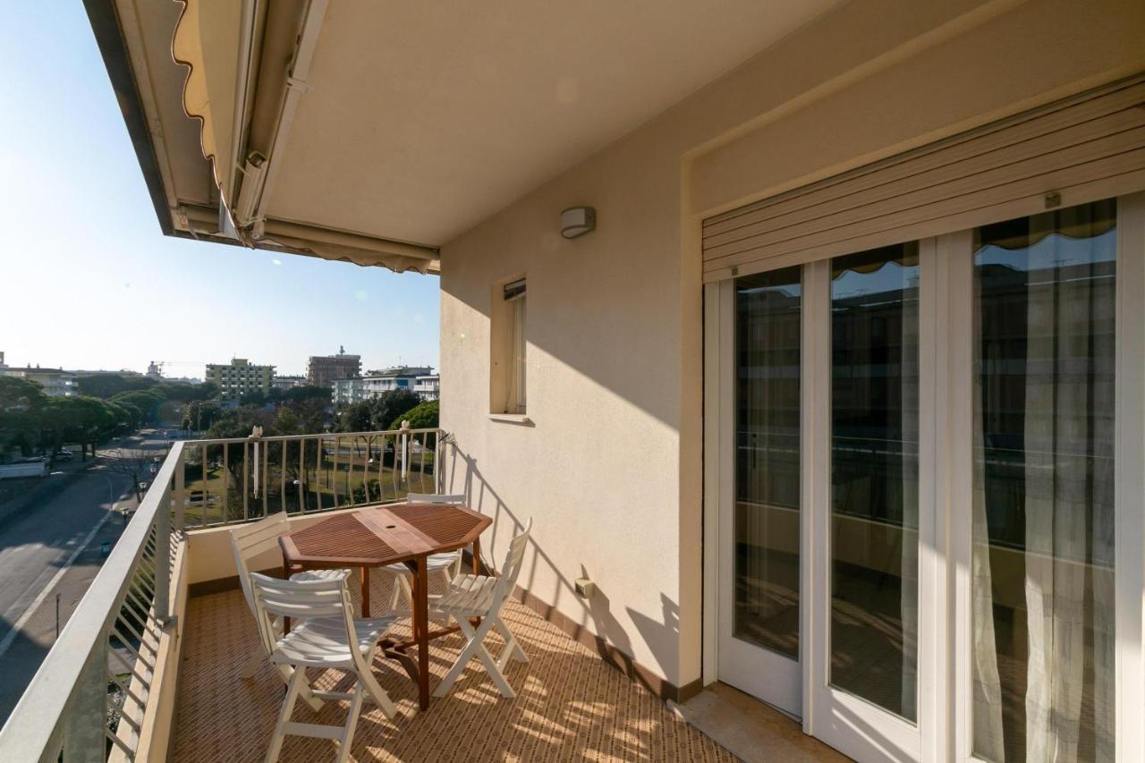 Residence Saint Nicholas Lido di Jesolo Esterno foto